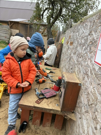 b15f2db6-3eaf-4aaa-b523-717e6640b135