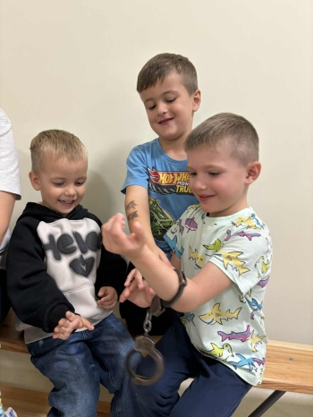 cd18229d-adb8-420d-adc6-1a98fca54040