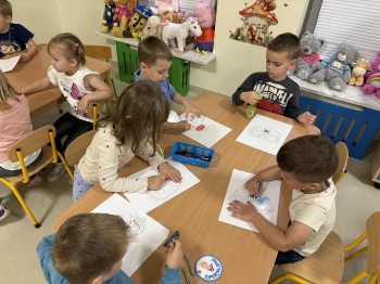 c3da4e23-7da2-42b7-83b9-c23004ca0103