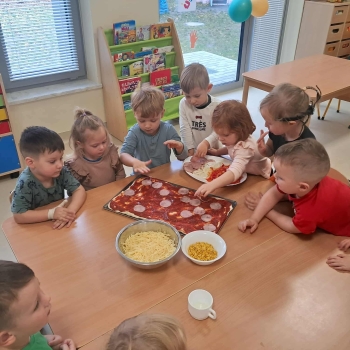 571670127_1356396379605560_2582481146078278219_n