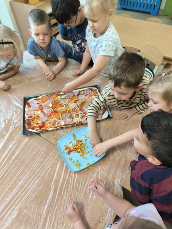 572932791_1356396576272207_7899575290376551416_n