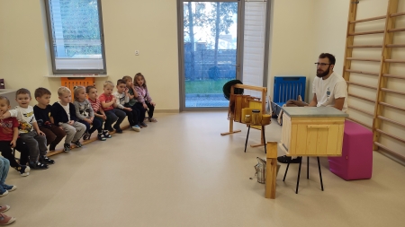 WARSZTATY ''PSZCZOŁY - OPOWIEŚCI Z ULA''