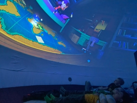 Mobilne Planetarium PLANETO w naszym przedszkolu 